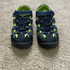 Boys Blue Summer shoes - Beaver Creek Sandals.  Size 4M